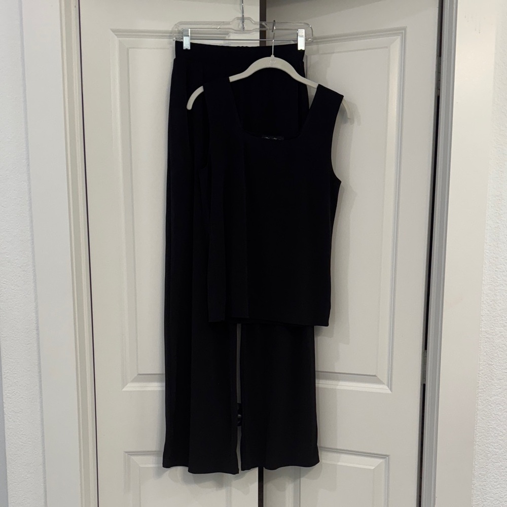 Brigitte Diana Black Sleeveless Top and Pants Set